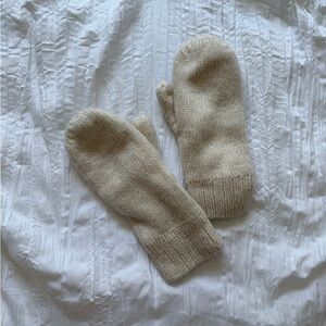 Aritiza Mittens